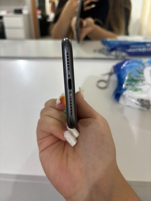 iPhone 11 б/у акб 72