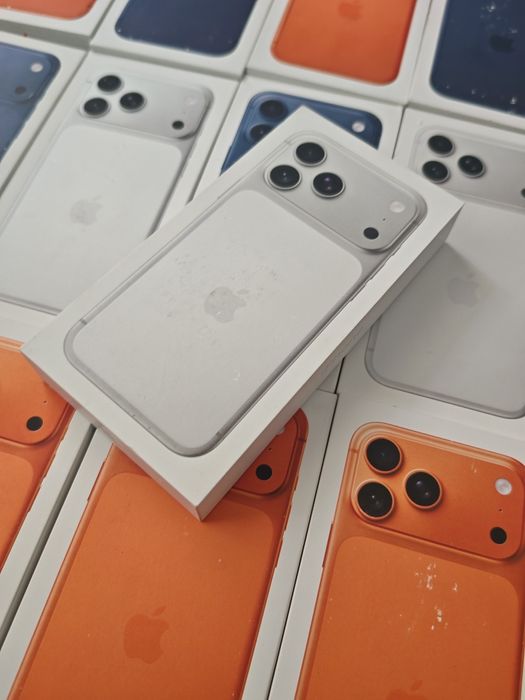 Налични! Промо! iPhone 17 Pro Max 256GB BLUE