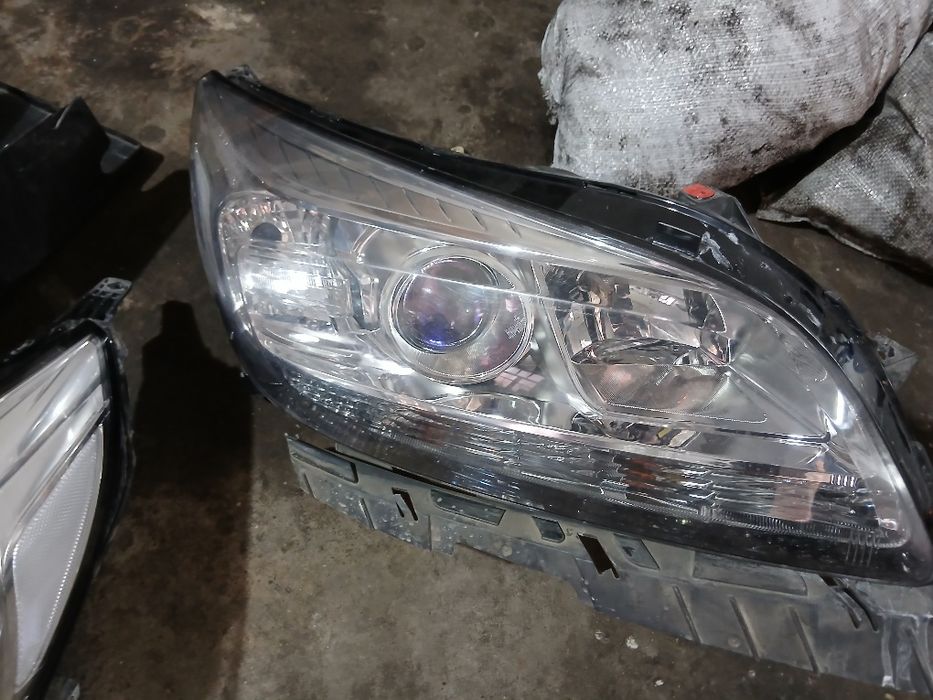 Малибу 1 фара яхши холатда