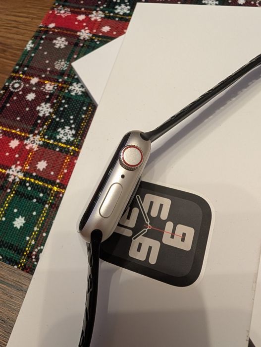 Смартчасовник Apple Watch SE 2 (2nd Gen) 40mm Cellular  + 3 ПОДАРЪКА