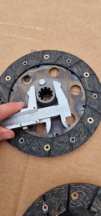 Disc ambreiaj tractor fiat 211 215 preț 300 lei se poate trimite prin