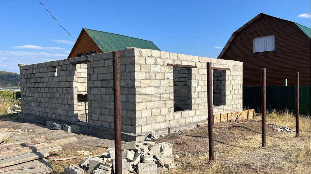 Каменшик кладка кирпича