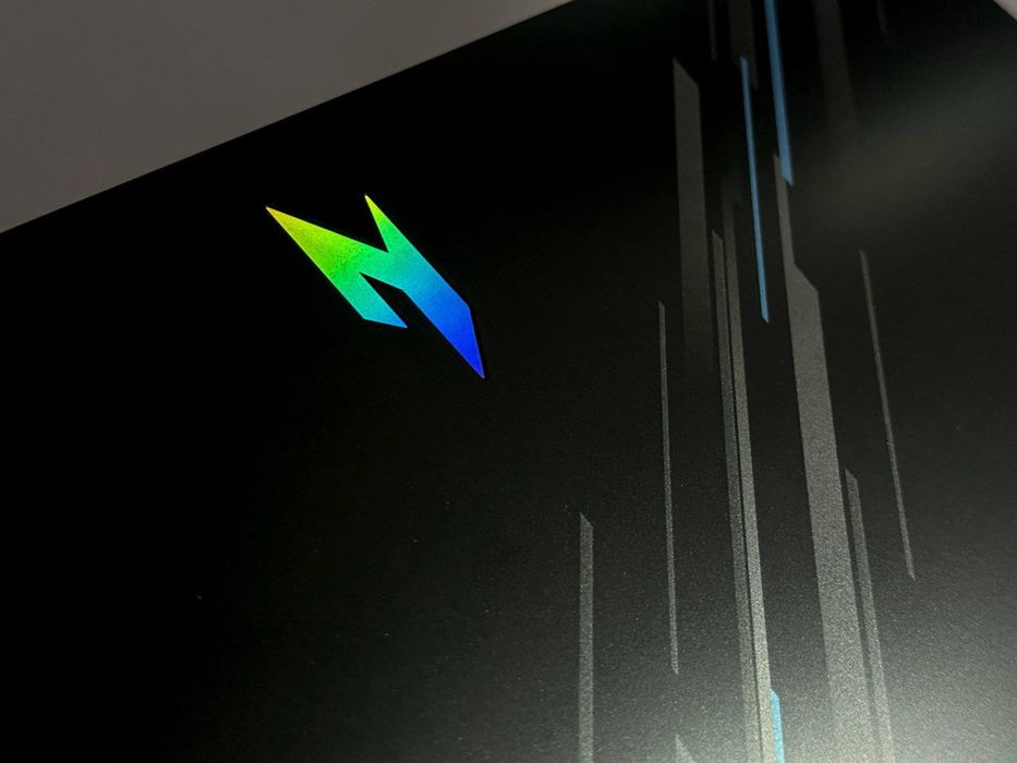 Acer nitro v15 rxt4060. 16 gb ram