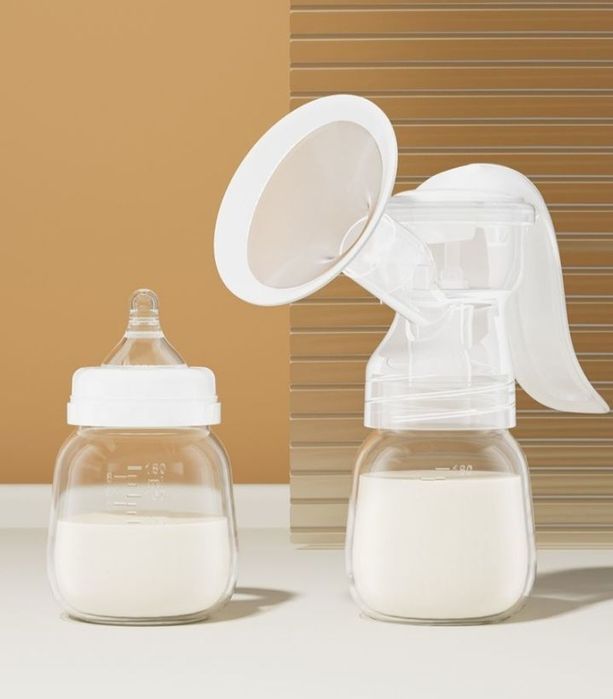Ручной молокоотсос с бутылкой 180 мл сцеживатель молока