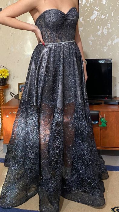 Абитуриентска рокля