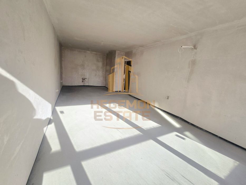 Продава се Двустаен апартамент в Варна, Левски - 70 кв.м за 1964 €/кв.м - Снимка #1