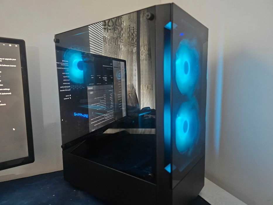 МОЩЕН Компютър за Игри и Работа | i7 + 32GB RAM + RX 580