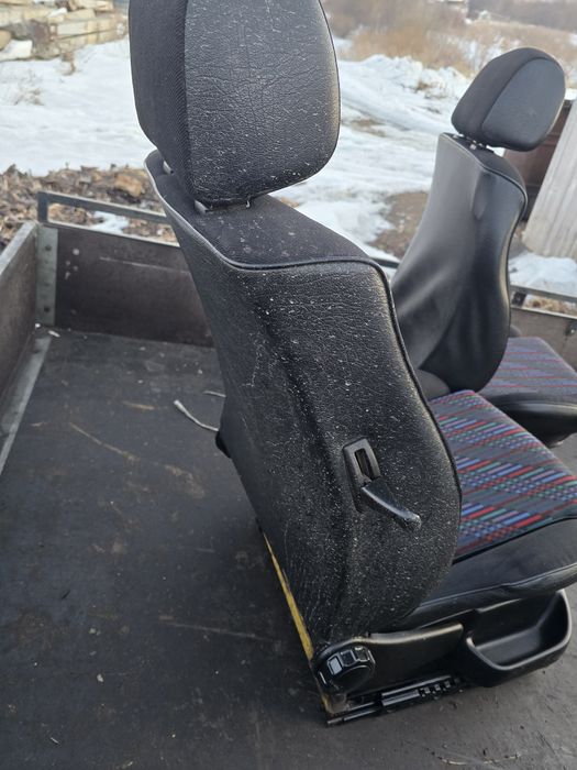 Продам сиденья от нивы