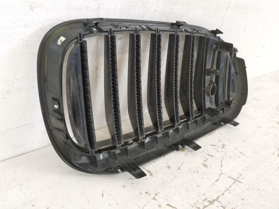 БМВ Серия 5 Г30 / BMW Seria 5 G30 [ - ] Оригинална предна решетка на р