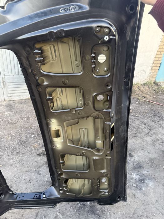 Крышка санта фе с дефектом