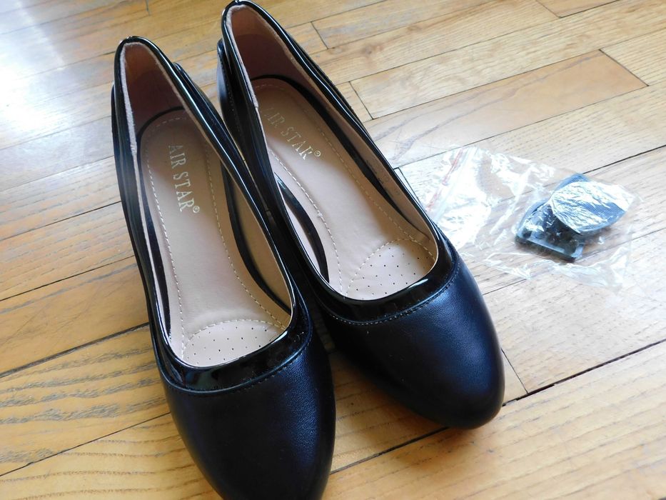 Обувки и сандали, 36 и 38 номер, Нови! 25 лв.