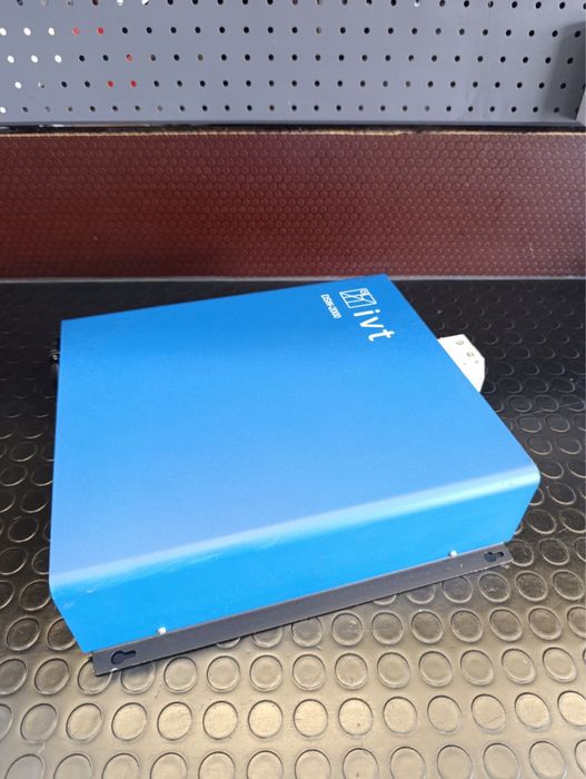 Инвертор(преобразувател напрежение от 24V на 220 V