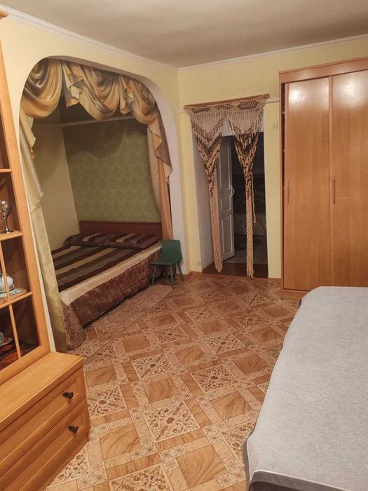 Продам два дома в одном дворе