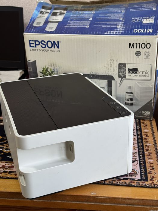 Срочно продаю принтер Epson 1100