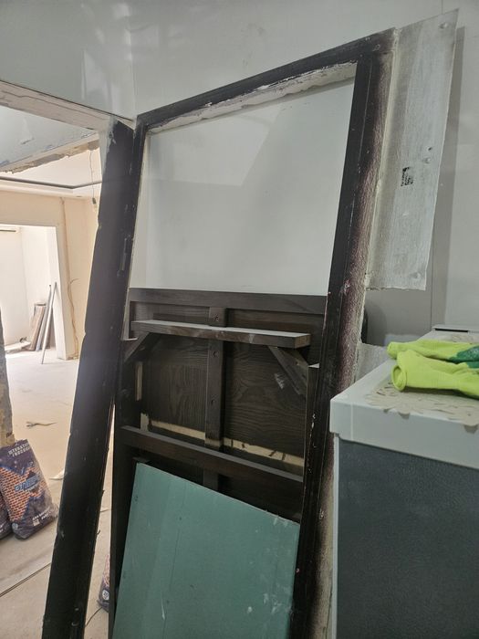 Продам входную дверь