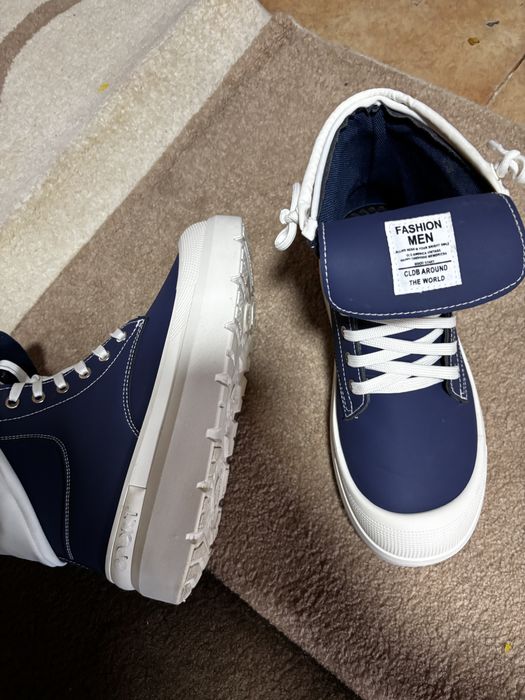 Adidasi design modern