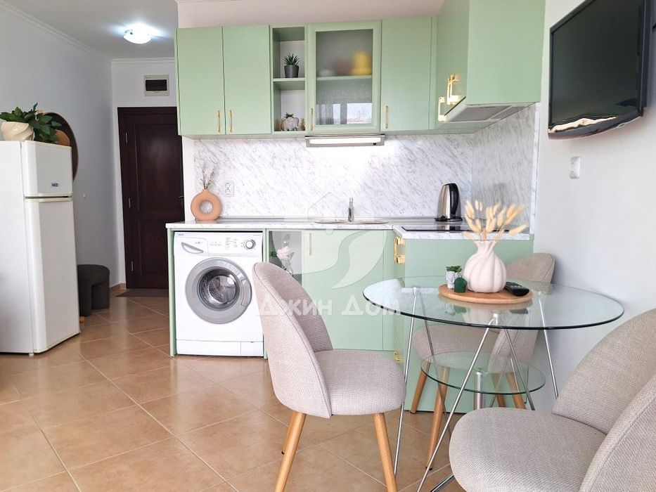 Продава се Двустаен апартамент в Поморие - 50 кв.м за 1660 €/кв.м - Снимка #3