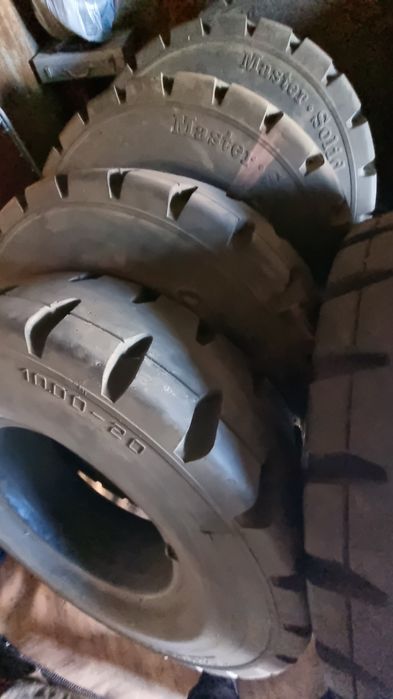 Цельнолитые шины