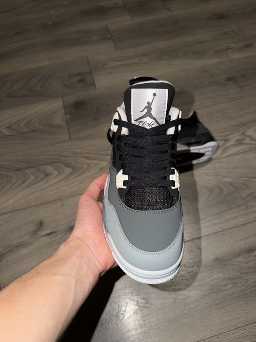 Jordan 4