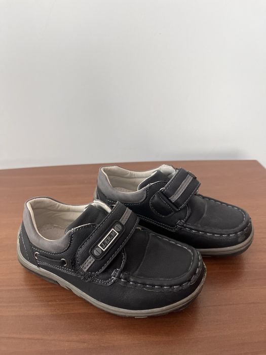 детски споргно-елегантни обувки