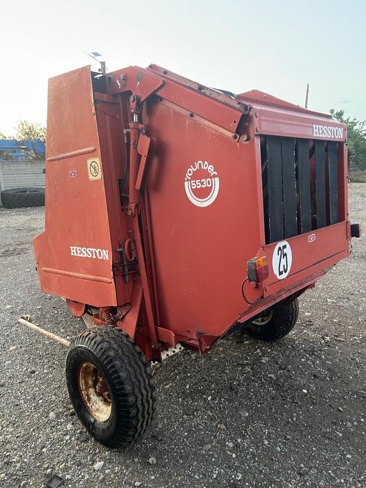 Vand presa de baloti rotunzi balotiera Fiatagri Hesston 5530 mica de deal recent adusa