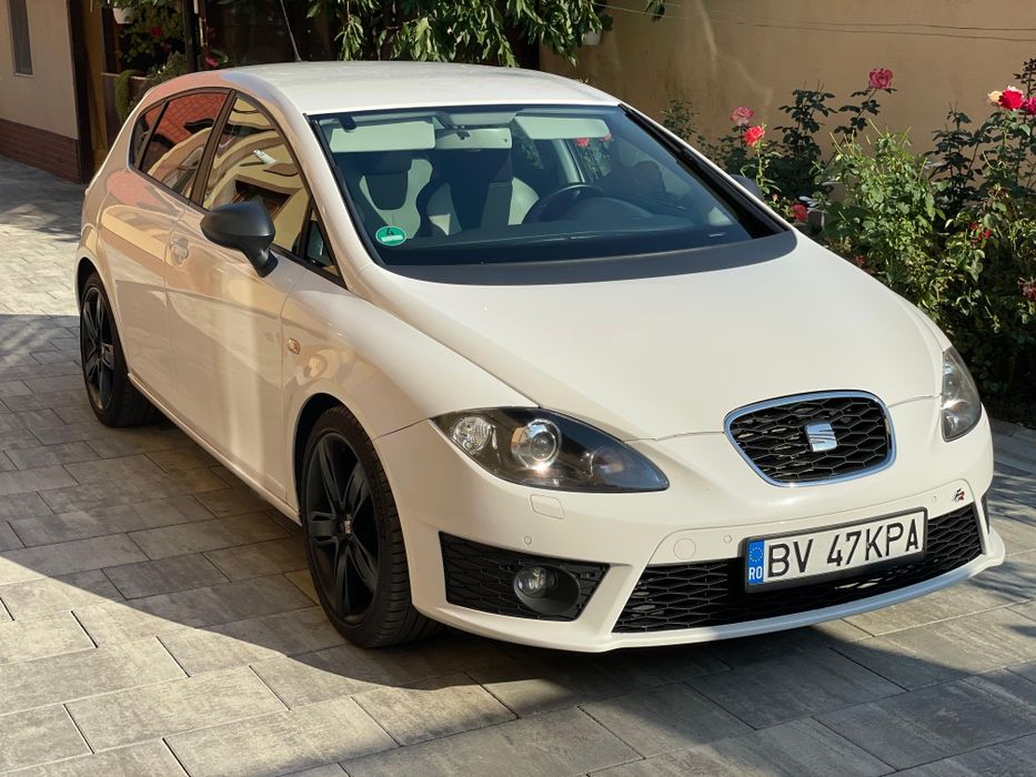 SEAT Leon 2010 — imagine 3