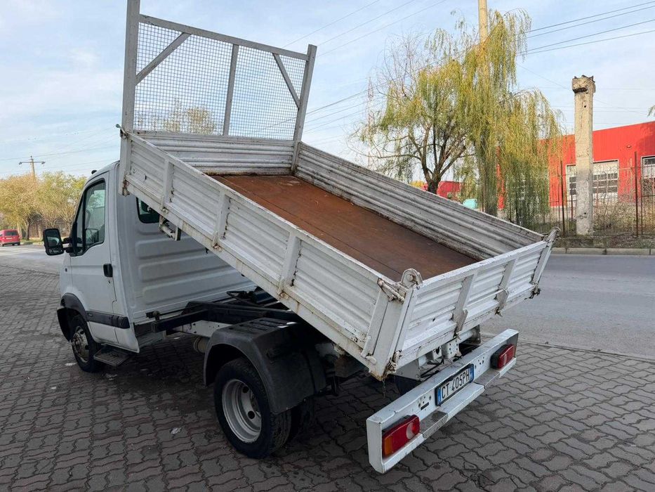 Renault Mascott 35C11 Basculabil pe trei părți