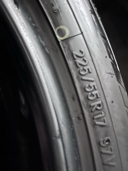 225/55/17- два баллона