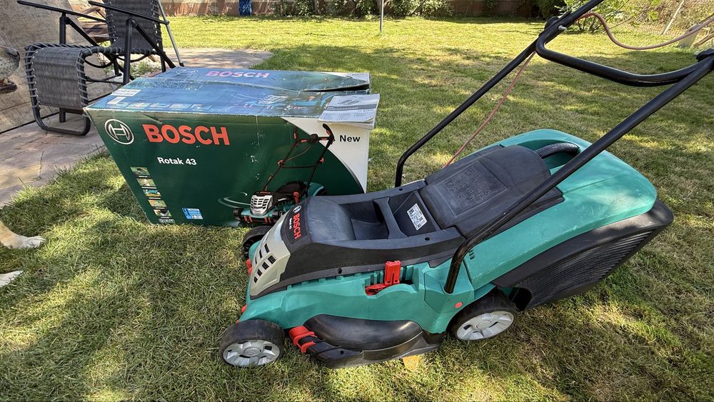 Masina electrica gazon Bosch Rotack 43