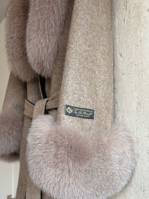 Палто Loro Piana с естествен косъм от лисица