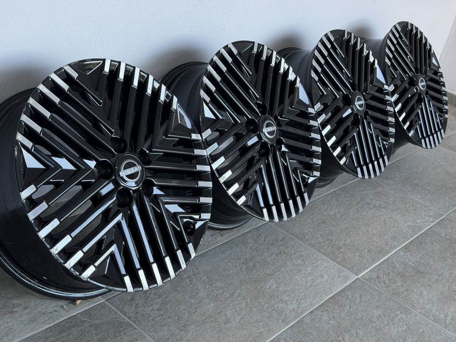 17” Оригинални джанти Nissan Juk Juke Qashqai 5x114.3 6.5J Et 45