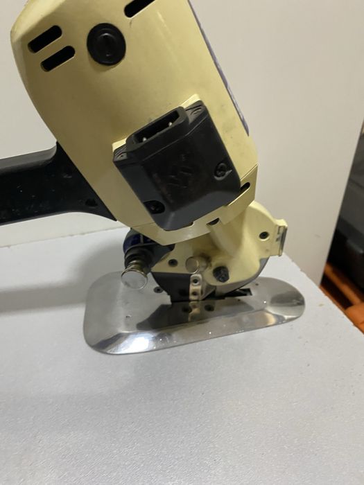 Закройный нож 100мм дисковый бу