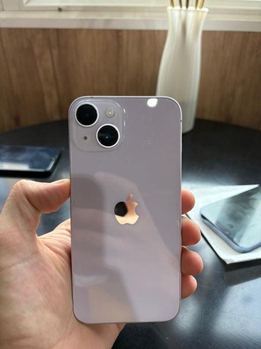 Проам Айфон 14 в илеальном состояние