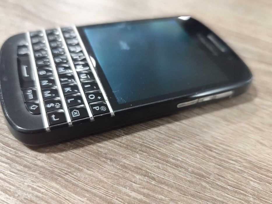 Мобилен телефон BlackBerry Q10 16gb/2gb