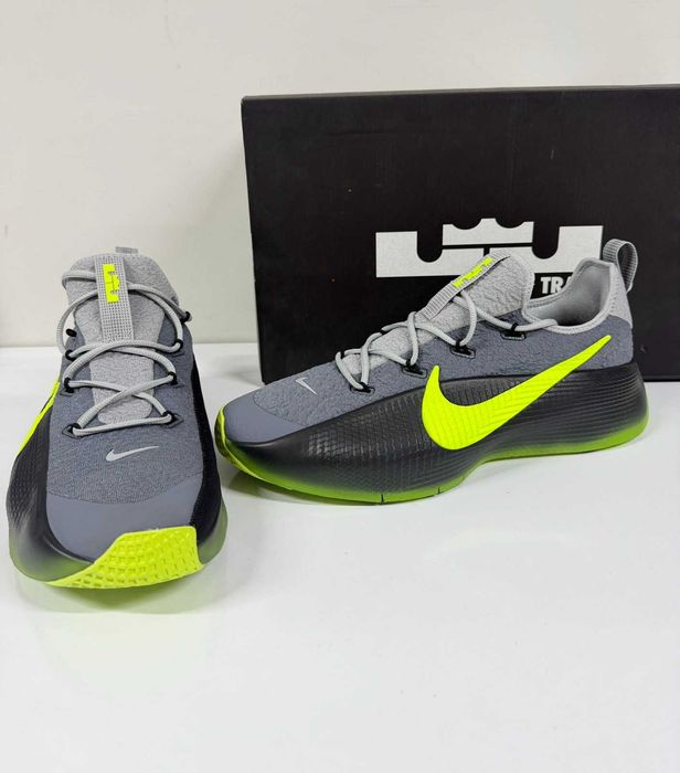 Nike LeBron TR 1