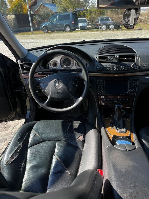 Mercedes E220 W211