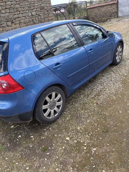 Golf 5 в отлично състояние