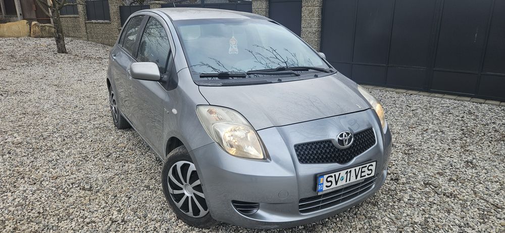 TOYOTA YARIS  cu cutie Automata
