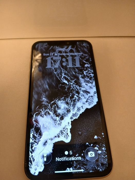 Vând iphone 11 perfect functionabil