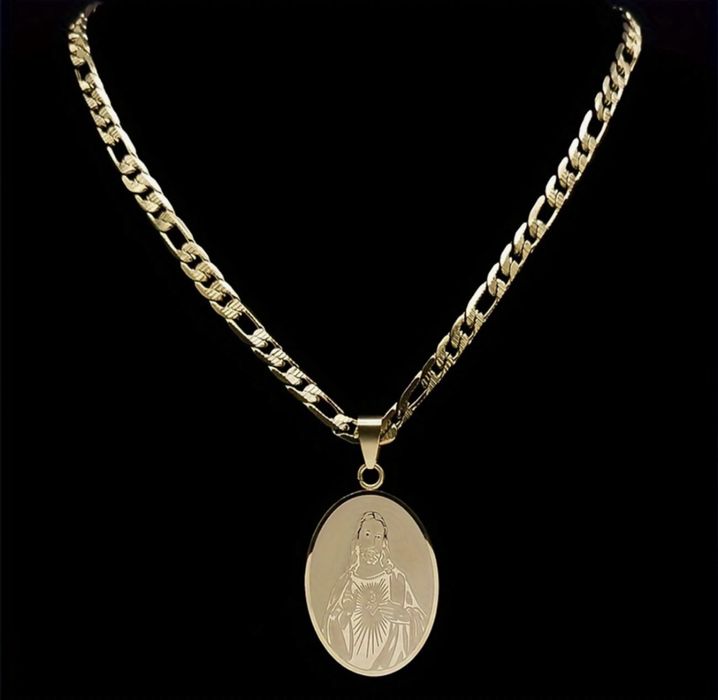 Колие с медальон " Свещено сърце на Исус Христос " 18к златно покритие