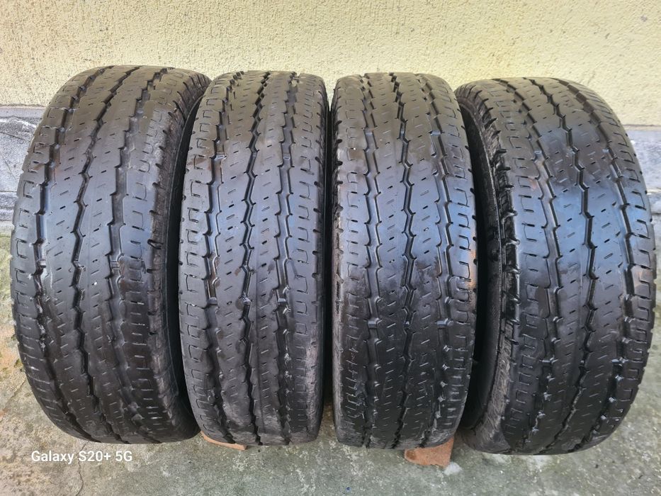 225/75 R16 CP Continental Vanco Cemper