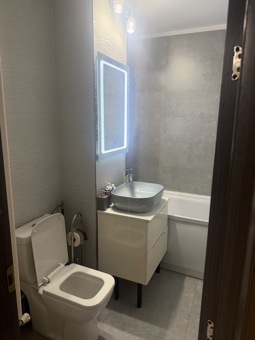 Vand apartament 2 camere