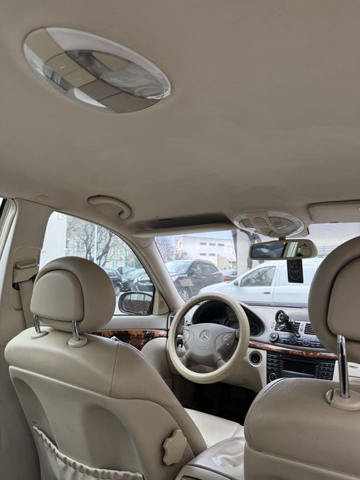 Mercedes Benz E220 W211