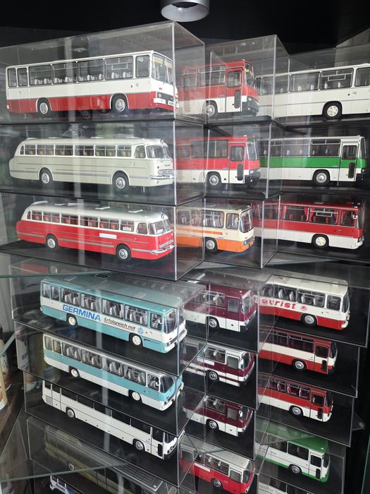 Ikarus Demprice 1:43
