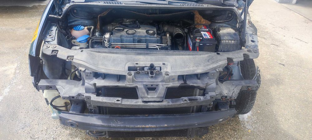 Dezmembrez volkswagen vw caddy maxi life 2.0 TDI BMM 140 cp cod cutie KDM cod culoare LD7U