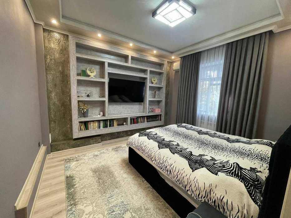 Чиланзар 1, 2/4/4, балкон 2*4, 58м2, Высокопотолочка