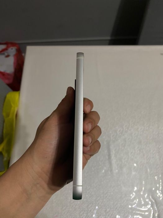 Продам смартфон Самсунг с 23 фе