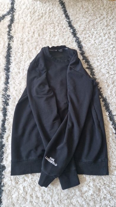 Продавам блуза Karl Lagerfeld