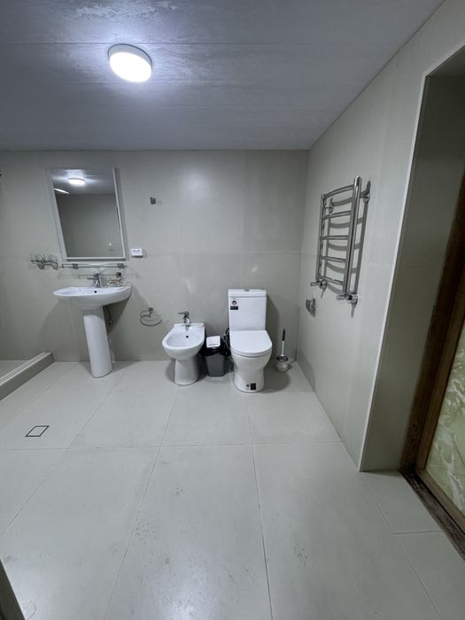 Сдается в аренду участок на Хасанбай 4 соток 6 ком Пустой