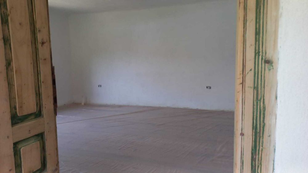 Casă din cărămidă + 3,6 ha pădure – teren 8.123 mp Hațeg